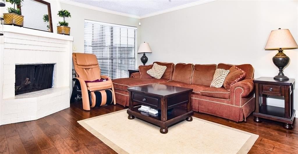 3100 Fairfield Ave #8A - Photo 3 of 12