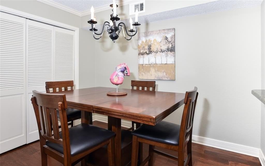 3100 Fairfield Ave #8A - Photo 4 of 12