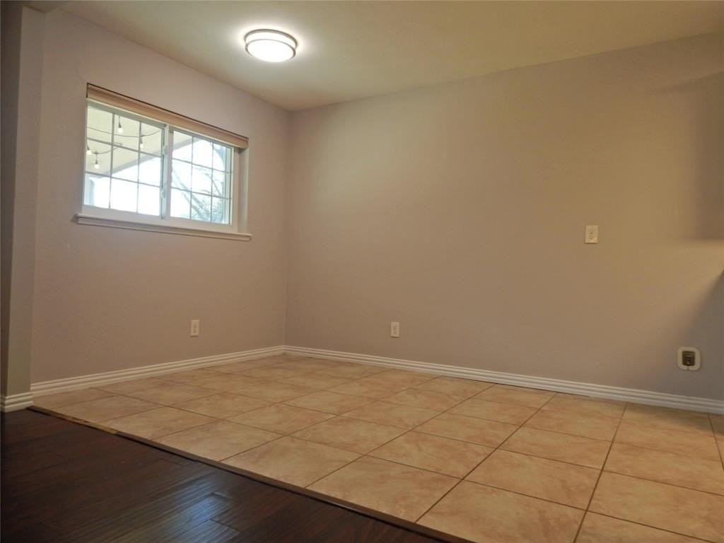 6316 Pine St - Photo 7 of 21