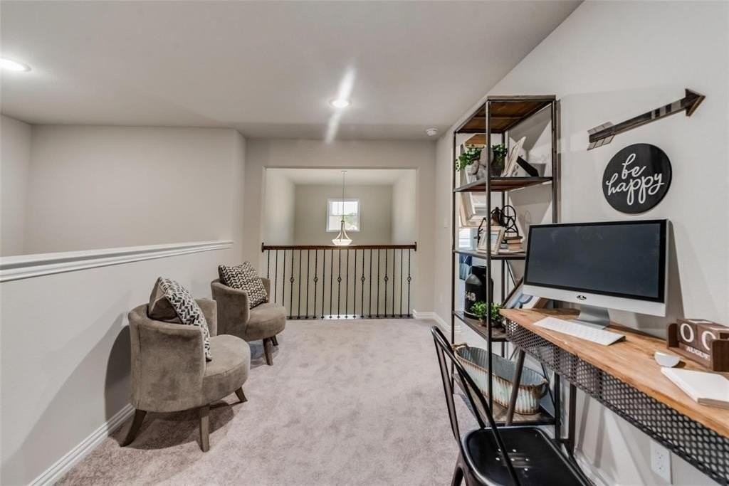 712 Ray St - Photo 4 of 10