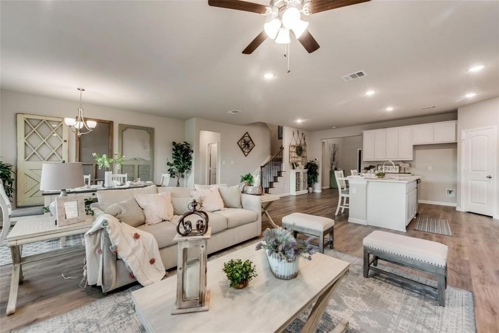 712 Ray St - Photo 7 of 10