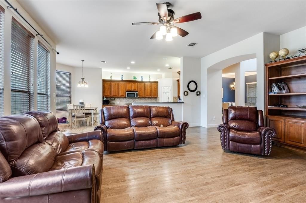 4308 Old Grove Dr - Photo 5 of 25