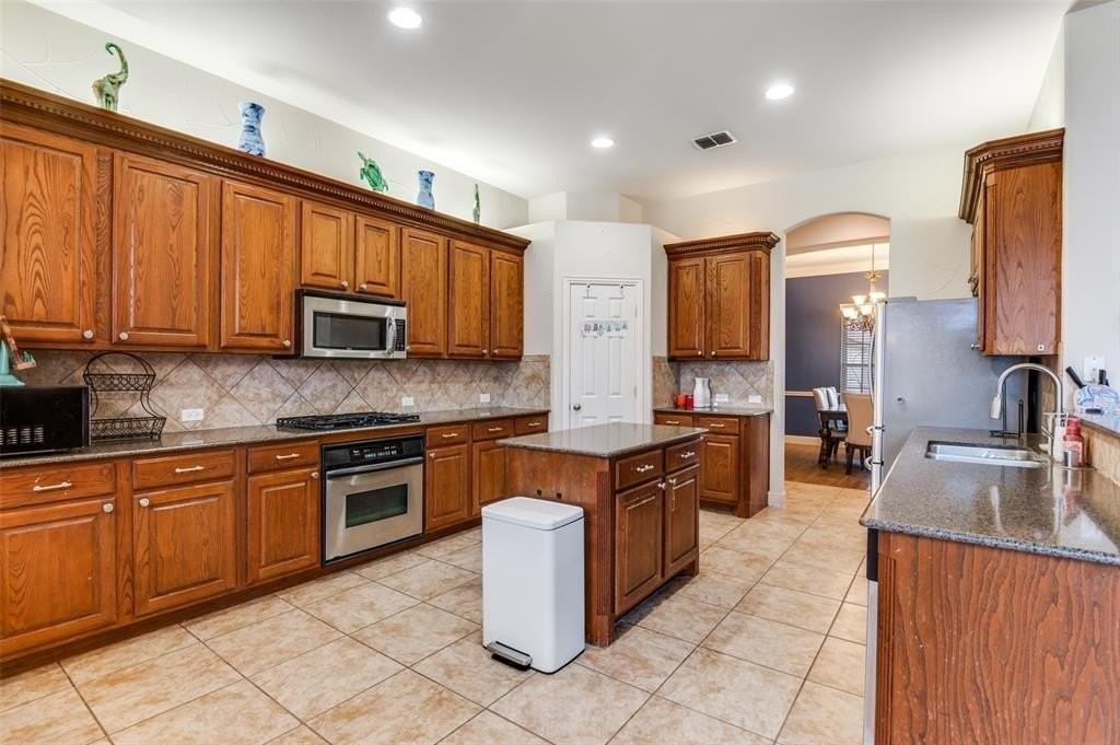 4308 Old Grove Dr - Photo 6 of 25