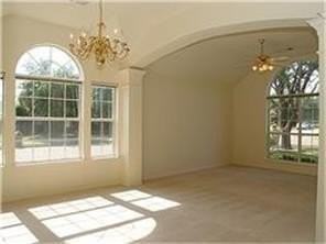 3132 Buena Vista Dr - Photo 3 of 11