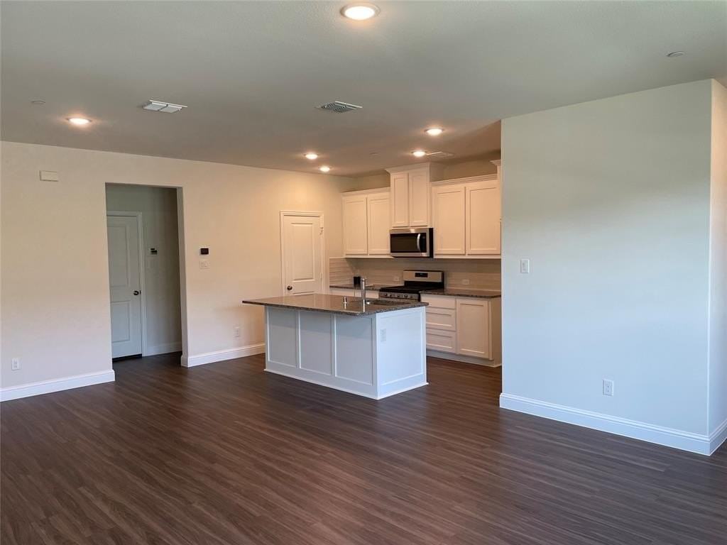 7235 Panicum Dr - Photo 3 of 18