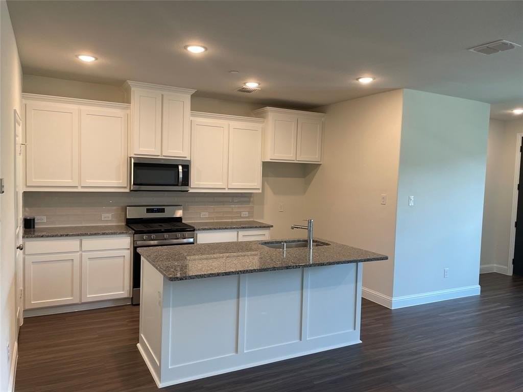 7235 Panicum Dr - Photo 5 of 18