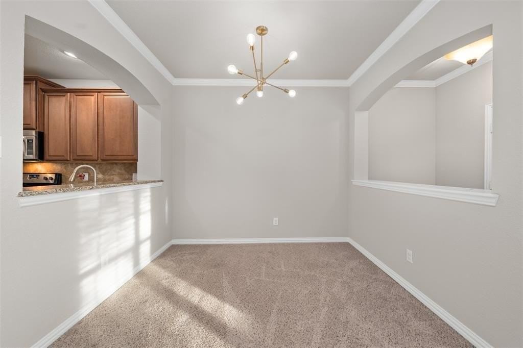 6944 Carrington Ln - Photo 6 of 28