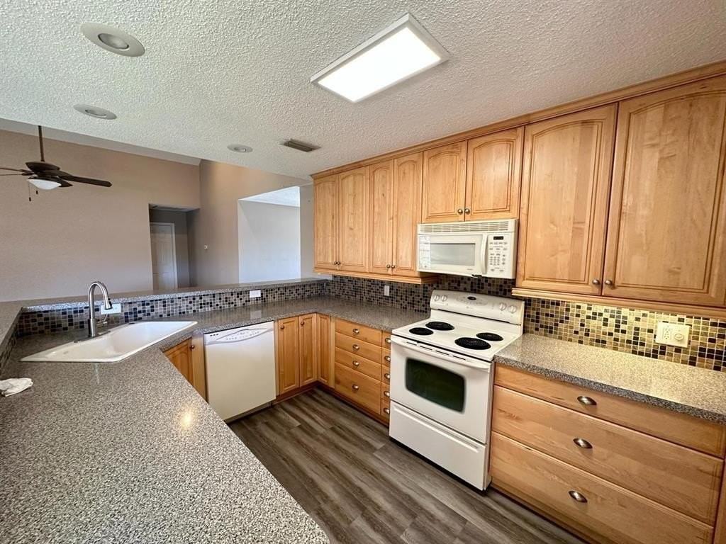 7217 Montego Dr - Photo 3 of 19