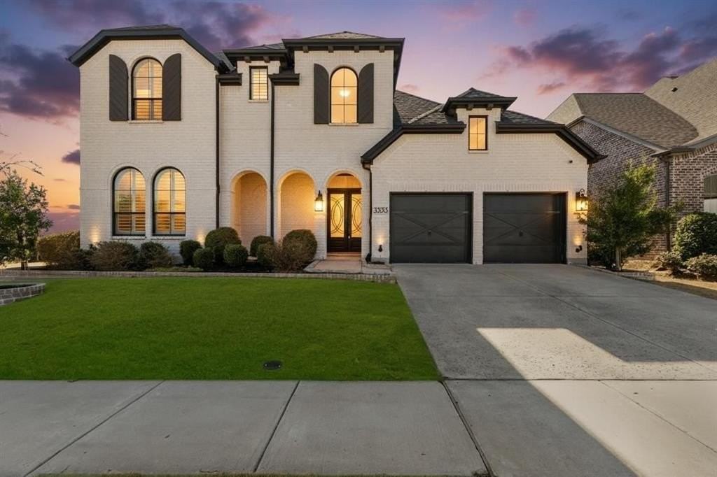 3333 Alexandra Ln - Photo 2 of 36