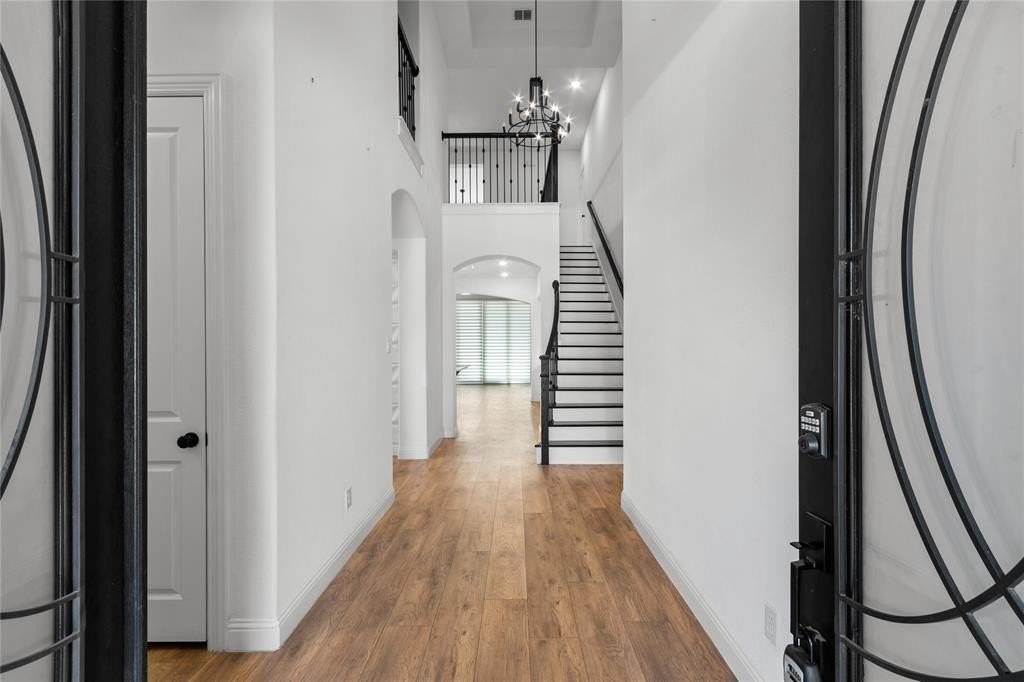 3333 Alexandra Ln - Photo 4 of 36