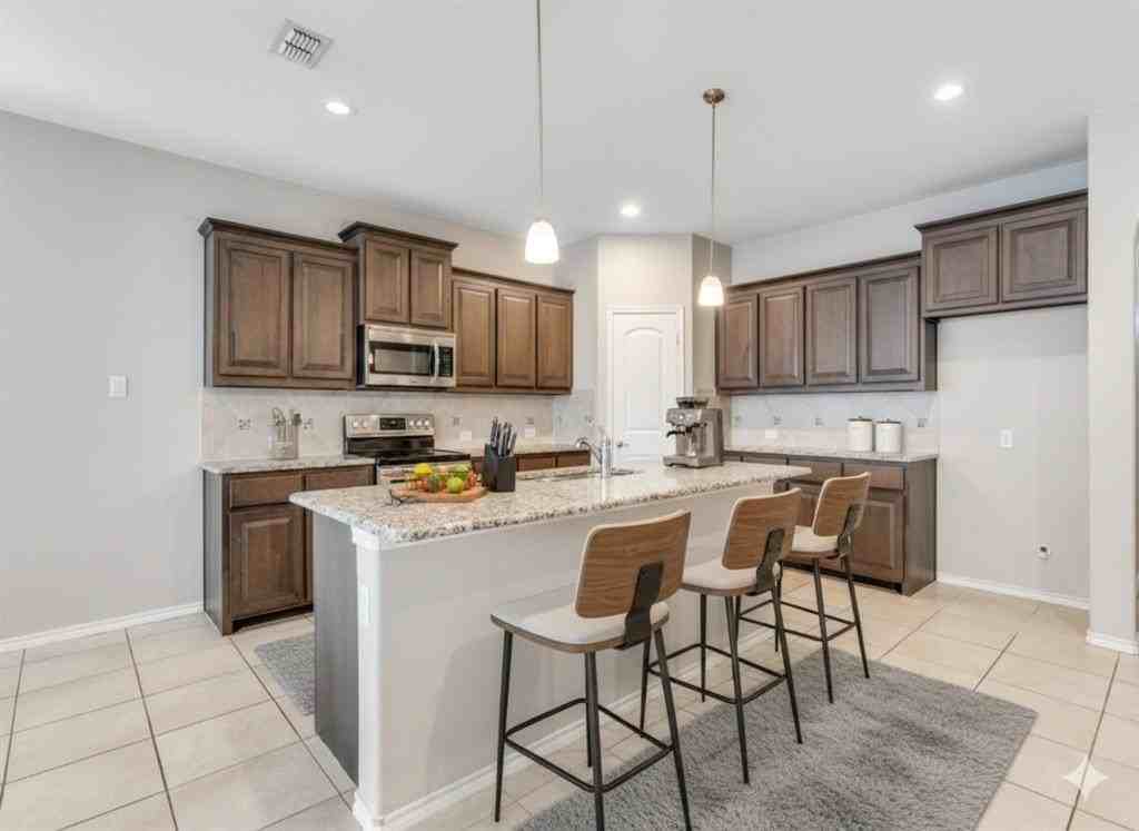 11332 Gold Canyon Dr - Photo 2 of 15