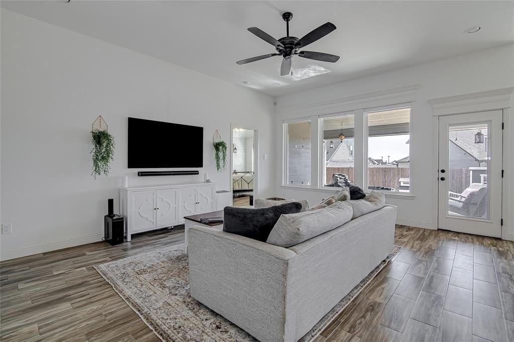 812 Rodgers Ave - Photo 4 of 26