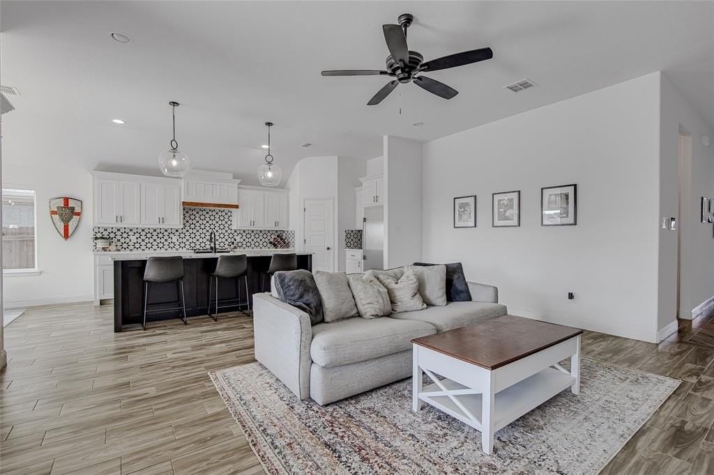 812 Rodgers Ave - Photo 7 of 26