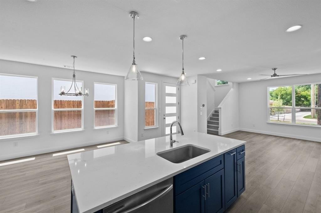 307 Athenia Dr - Photo 5 of 30