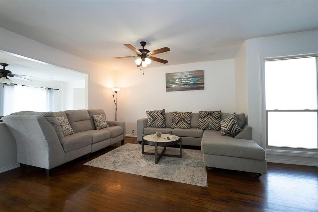 7816 Mary Frances Ln - Photo 2 of 27