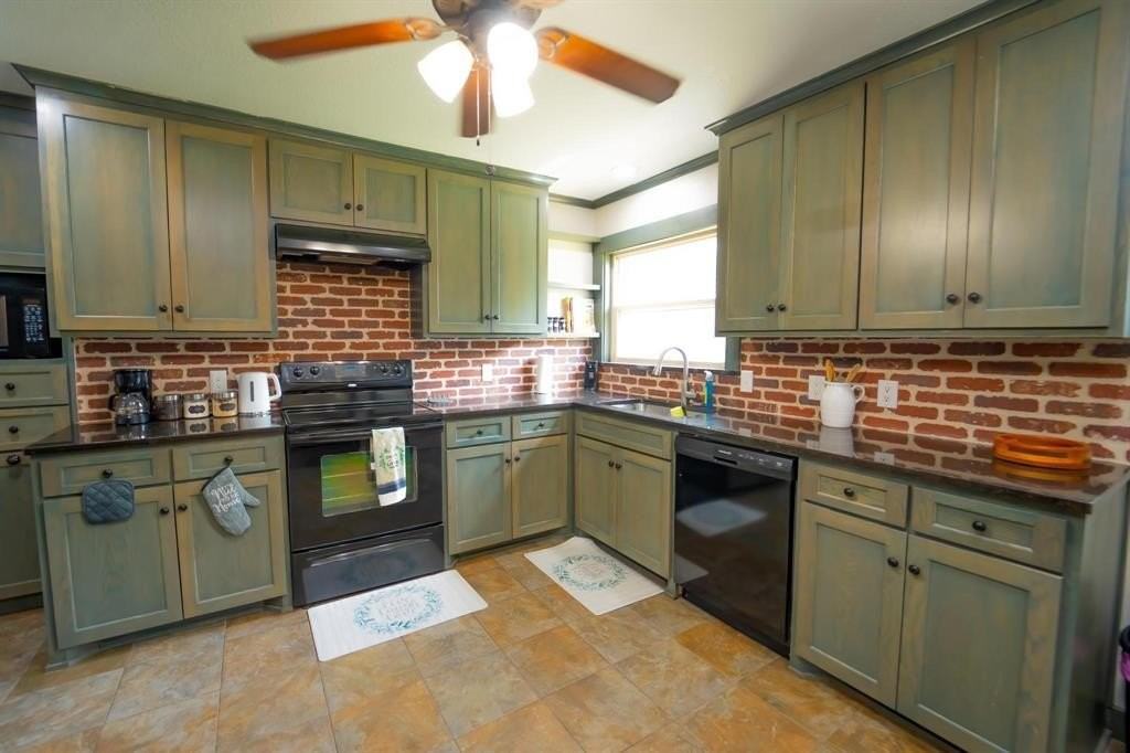 7816 Mary Frances Ln - Photo 7 of 27