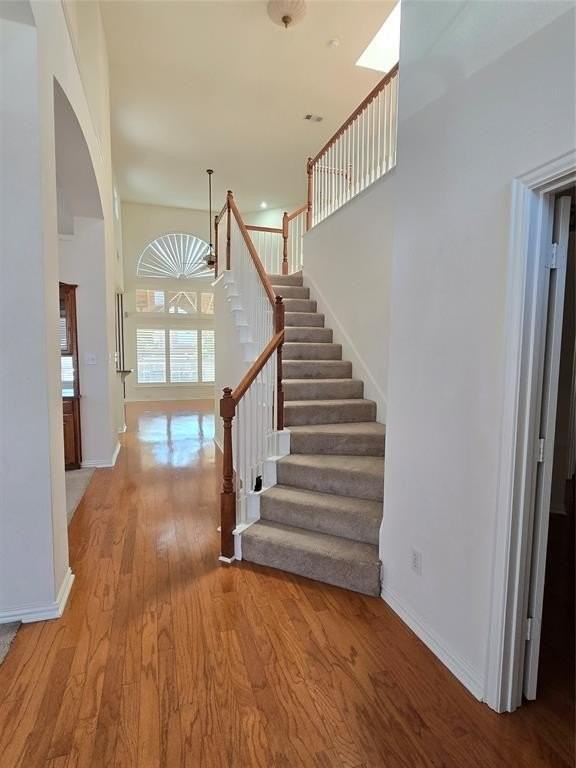 11801 Waterford Ln - Photo 2 of 19