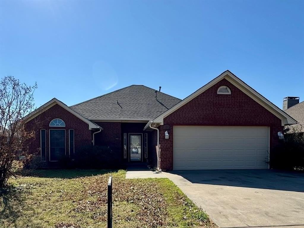 2026 Brooke Dr - Photo 2 of 19