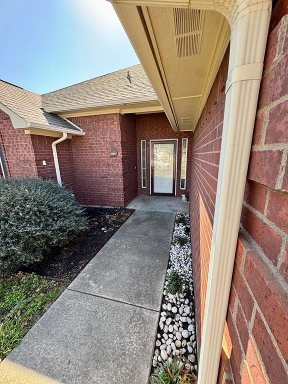 2026 Brooke Dr - Photo 3 of 19