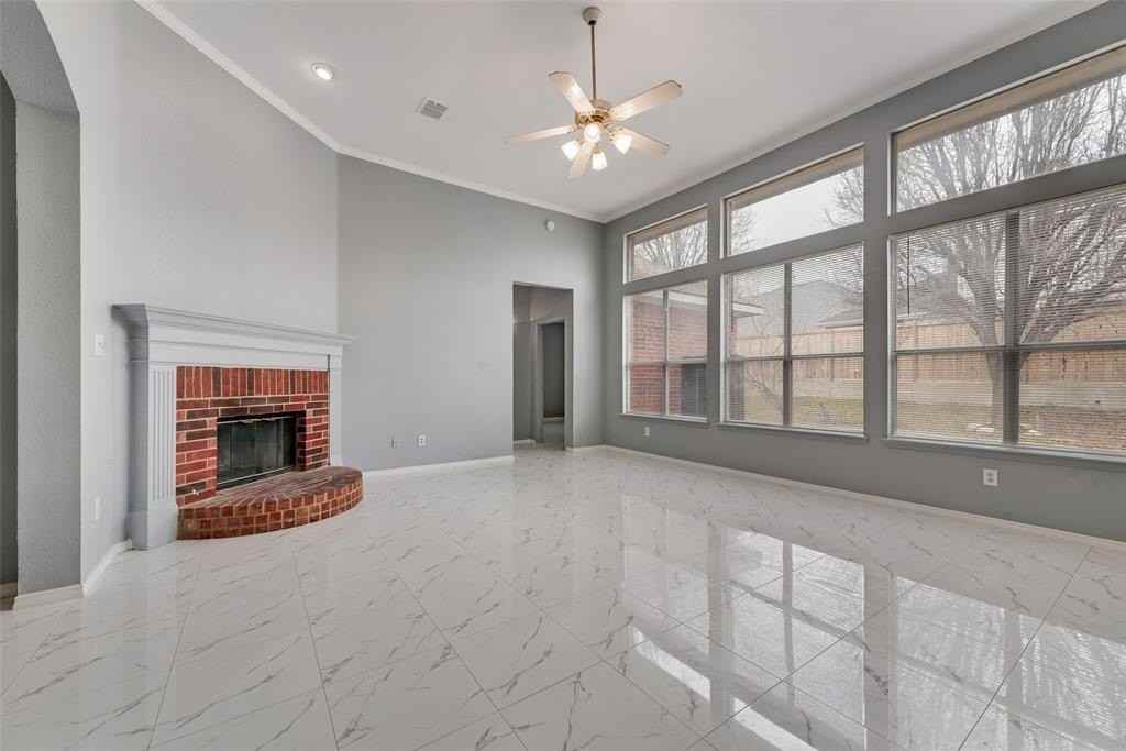 2830 Rochester Ct - Photo 6 of 19