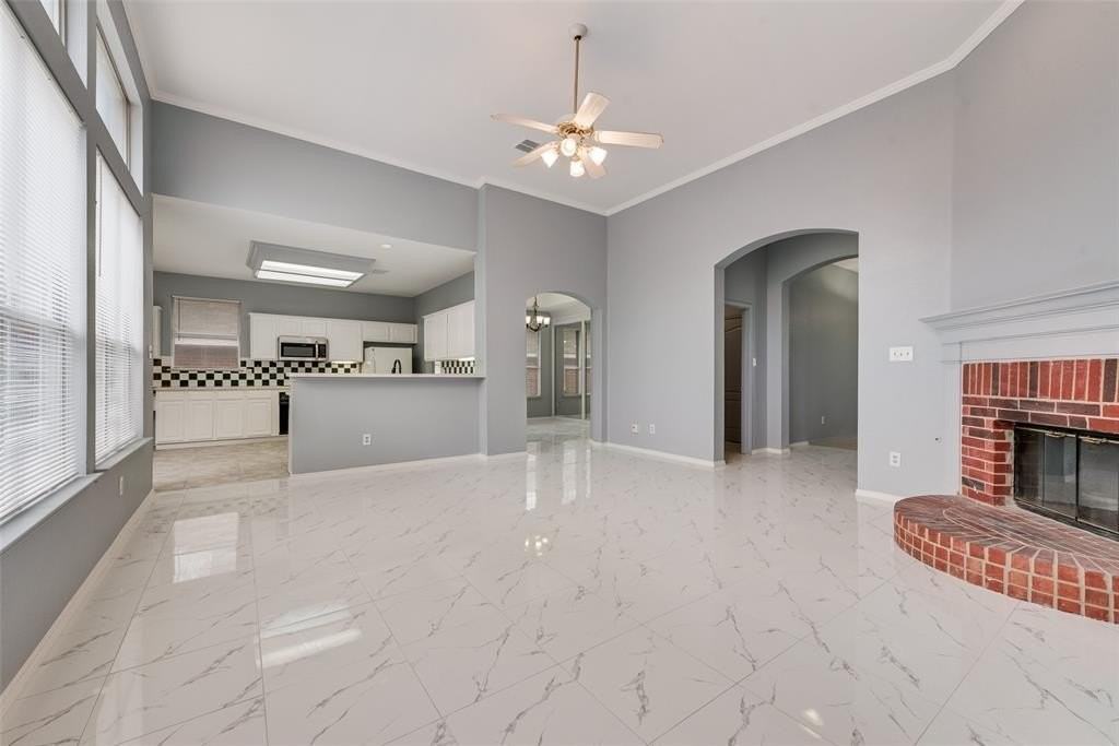 2830 Rochester Ct - Photo 7 of 19