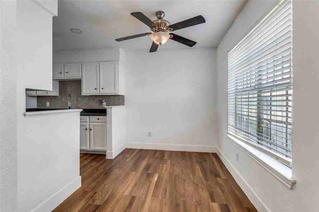 4618 San Jacinto St #A - Photo 6 of 12