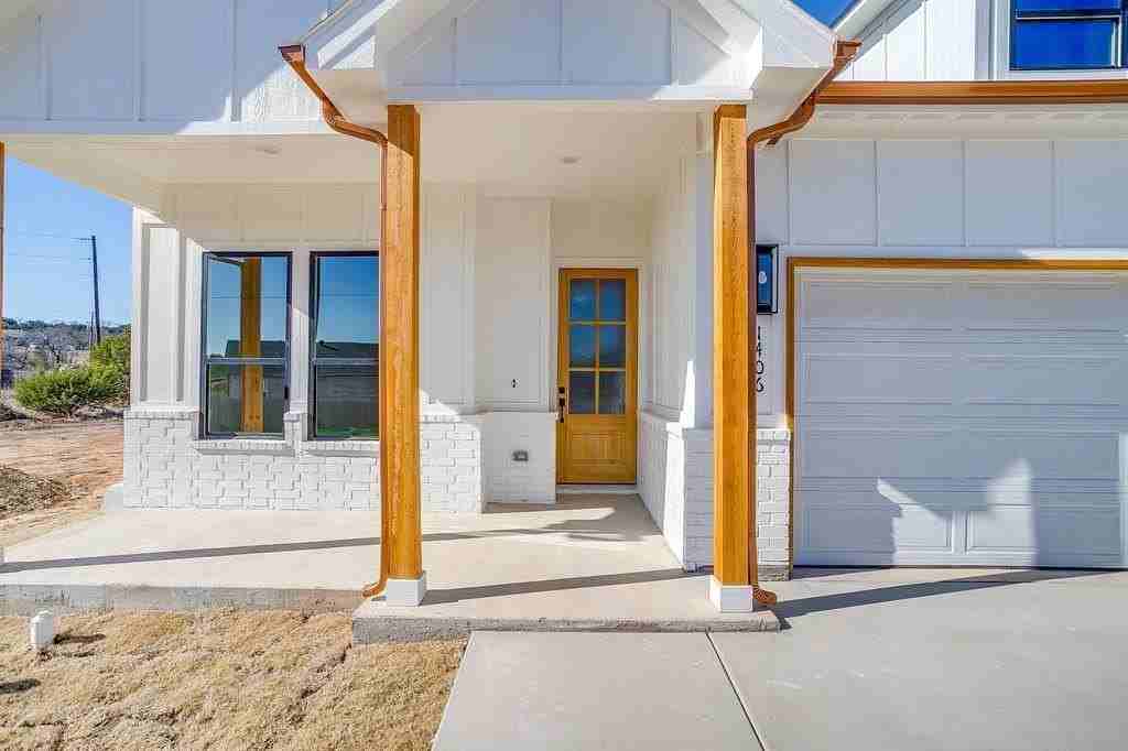 1406 Dorado Dr - Photo 2 of 40