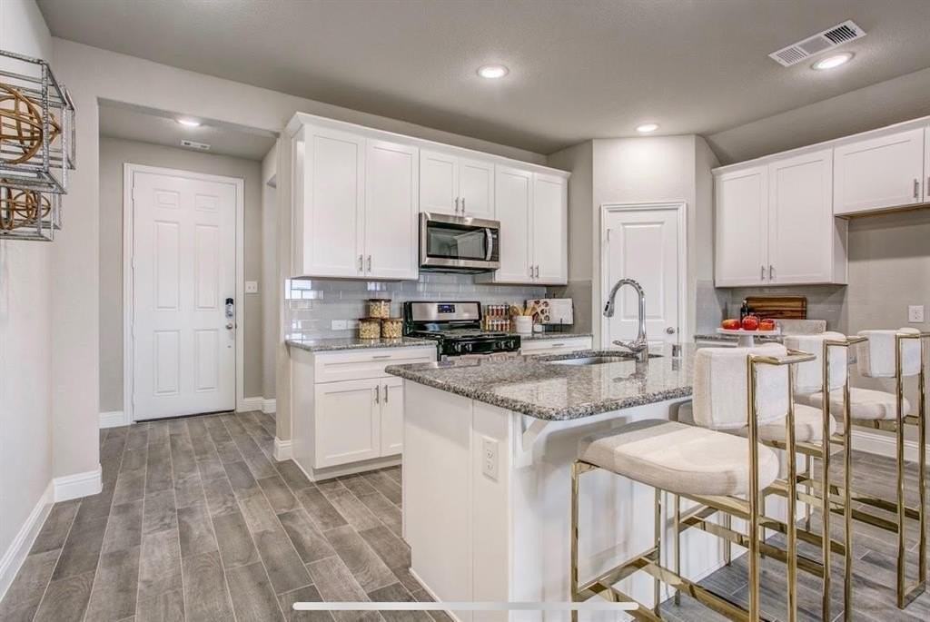 4432 Thalia Way - Photo 4 of 16