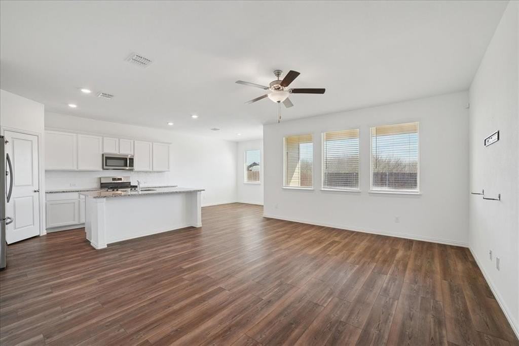 846 Sitwell Dr - Photo 4 of 34