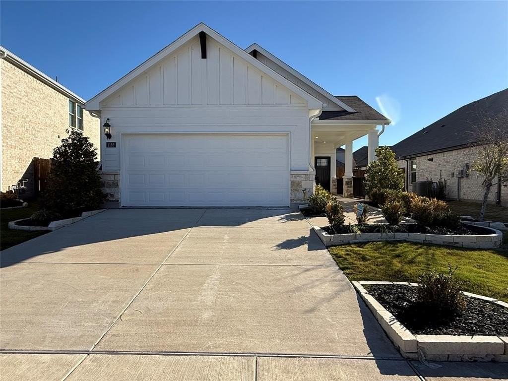 1168 Yucca Ave - Photo 3 of 27