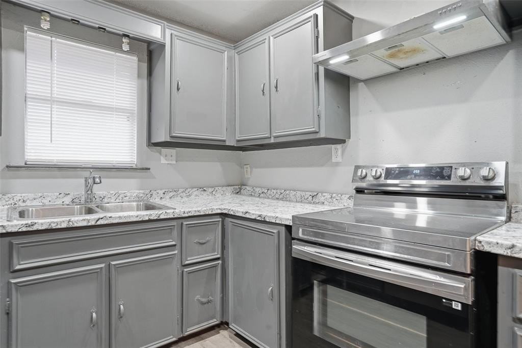 1412 Chase Ave - Photo 6 of 23