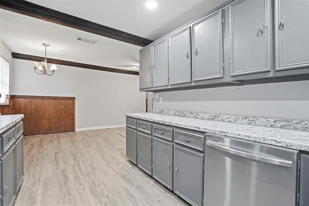 1412 Chase Ave - Photo 7 of 23