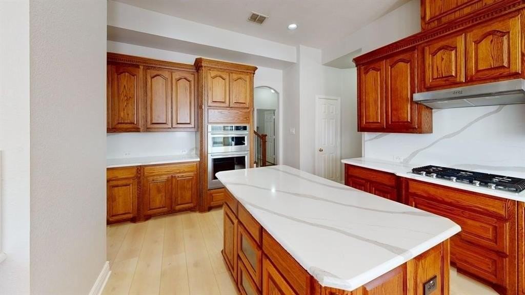 1020 Thorncliff Trl - Photo 4 of 29