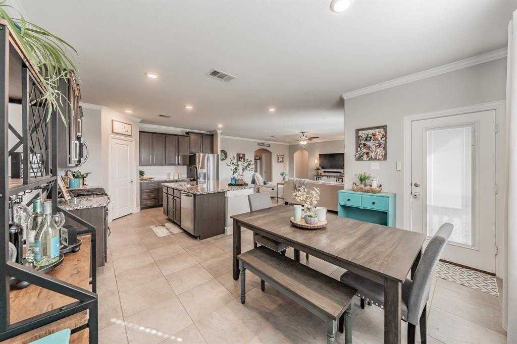 10808 Culberson Dr - Photo 7 of 21