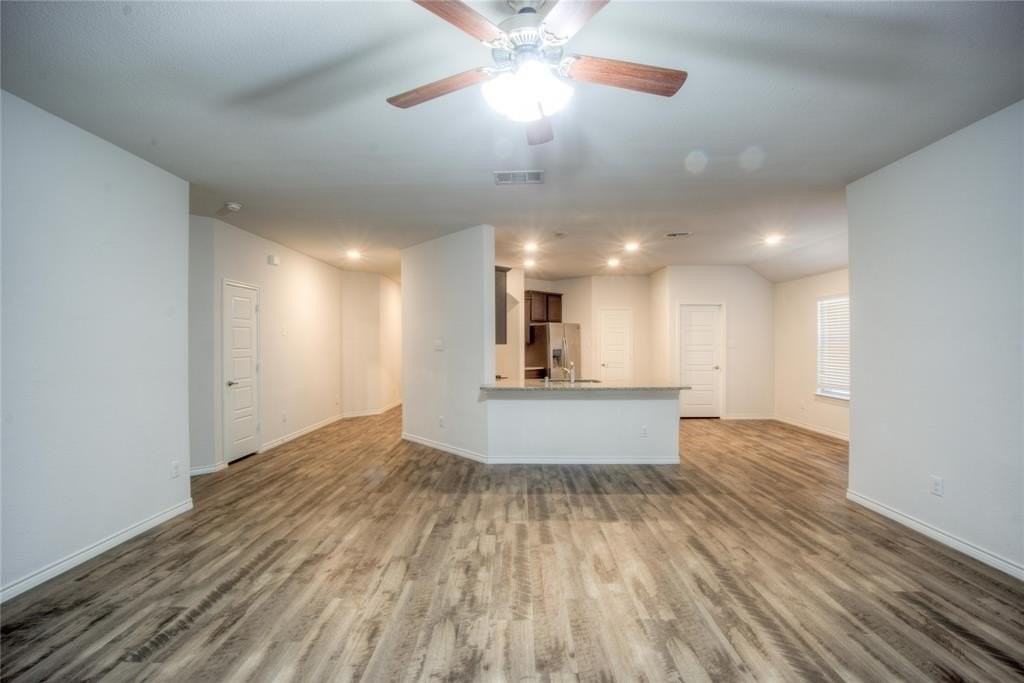 621 Jamestown Ln - Photo 2 of 23