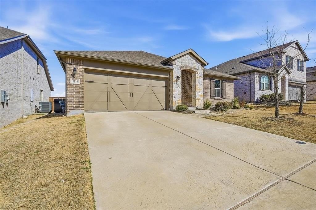 1116 Rountree Ct - Photo 2 of 29