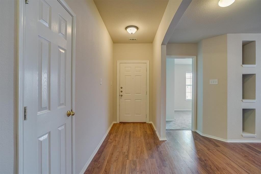 9804 Westmere Ln - Photo 3 of 25