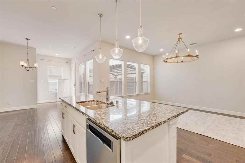 1132 Peacock Blvd - Photo 5 of 18