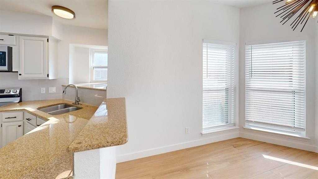 18716 Sagewood Dr - Photo 6 of 25