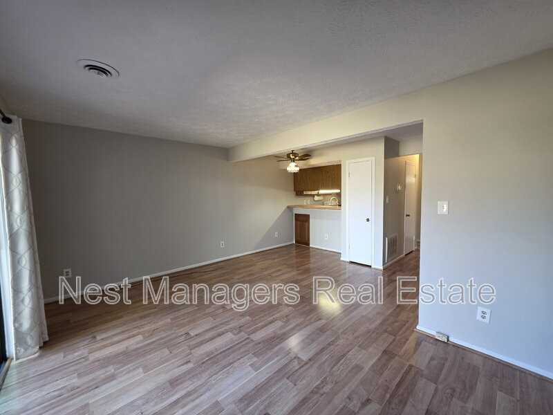 4618 Fen Ct - Photo 5 of 14