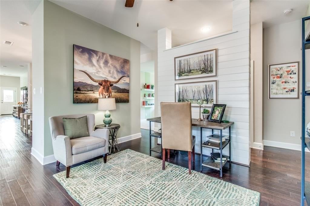 1605 Cedar Crest Dr - Photo 3 of 26