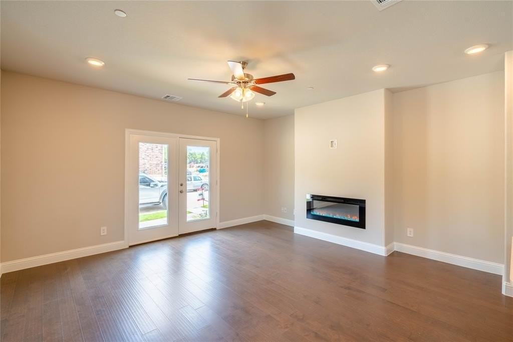 7800 Manilla Dr - Photo 2 of 30