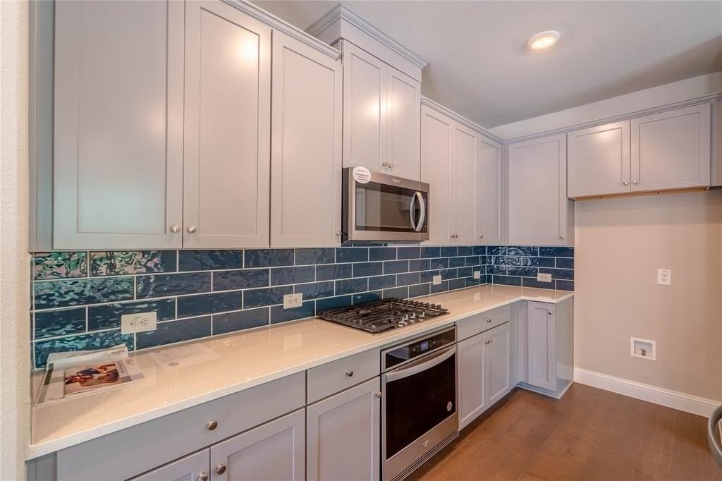 7800 Manilla Dr - Photo 7 of 30