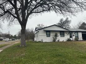 1303 Driftwood Dr - Photo 1 of 1