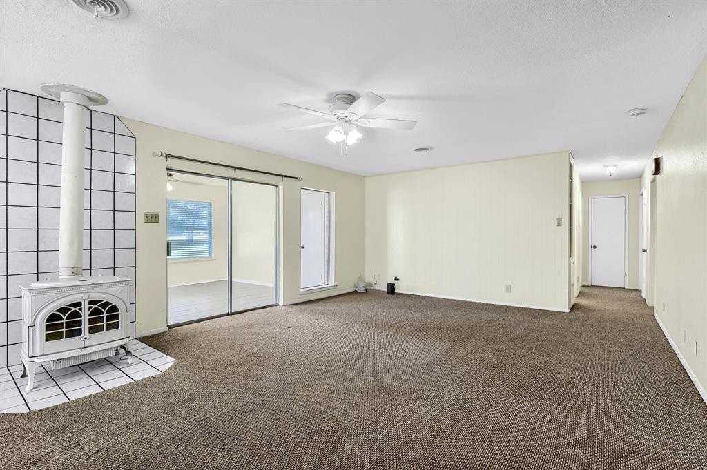 910 Kiowa Dr W - Photo 5 of 23