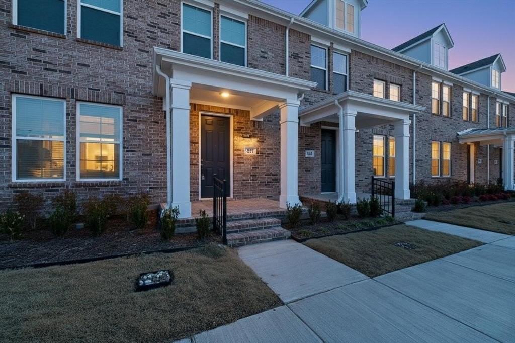 8852 Magnet Dr - Photo 4 of 38