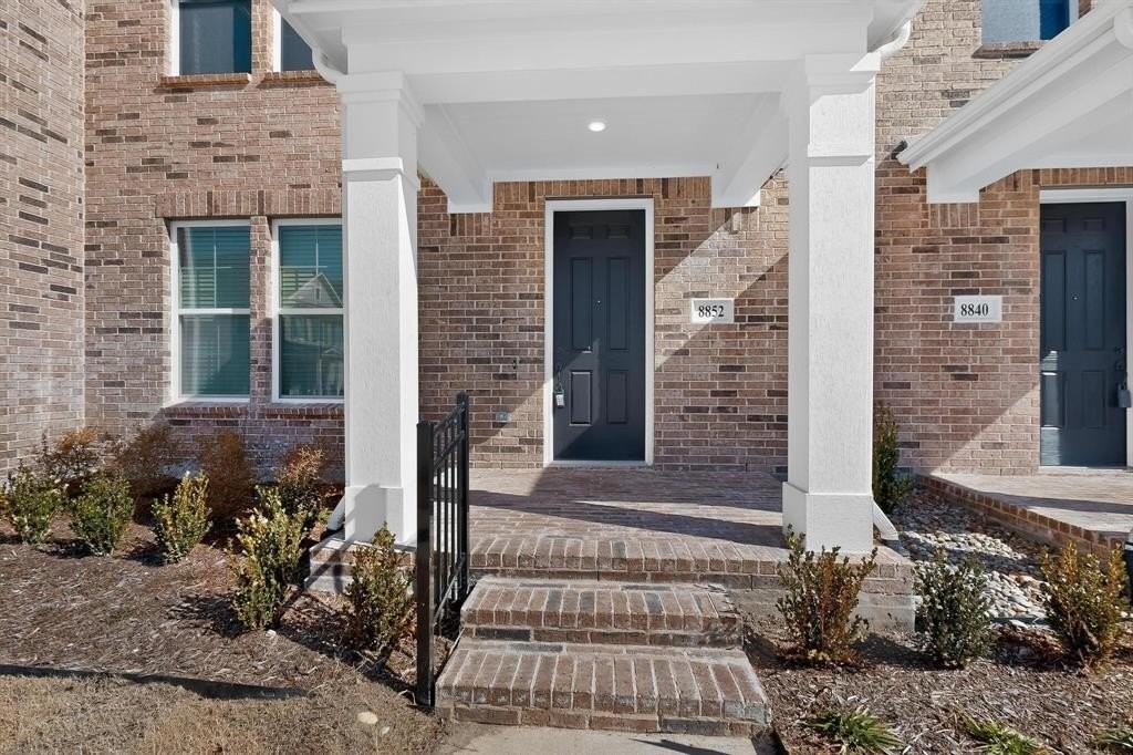 8852 Magnet Dr - Photo 5 of 38