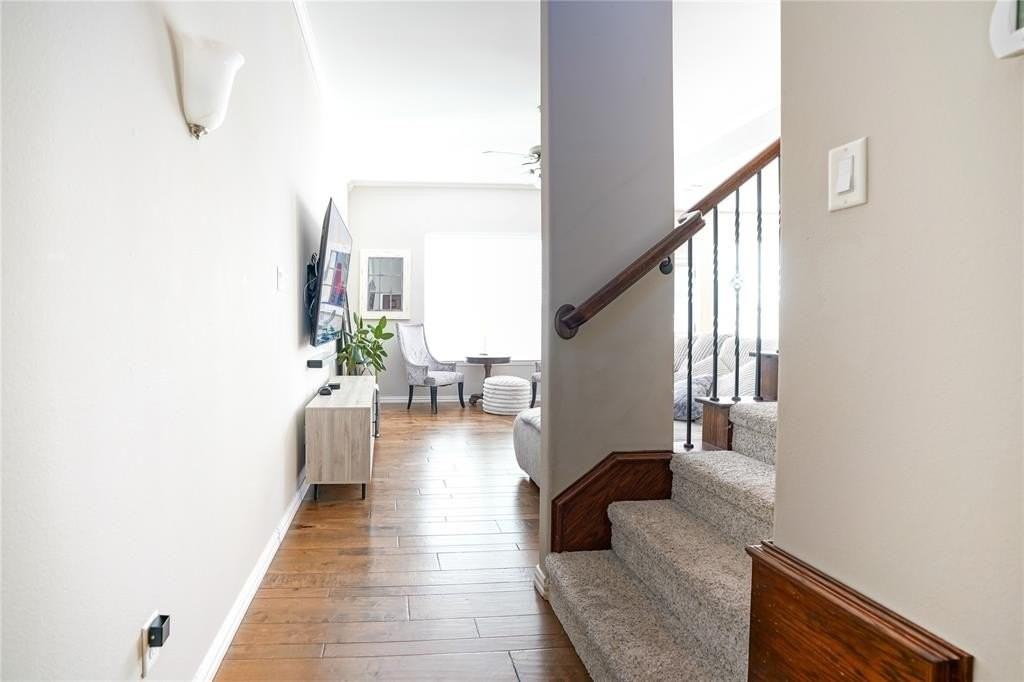 4650 Penelope Ln - Photo 3 of 28