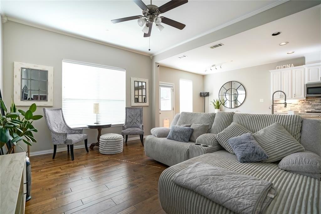 4650 Penelope Ln - Photo 5 of 28