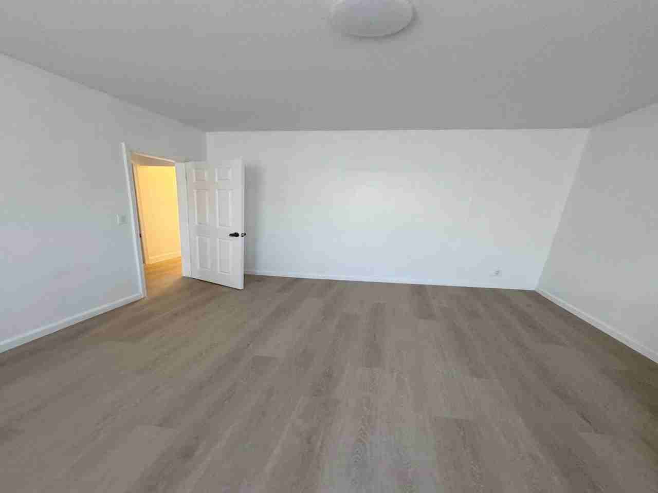 229 57th St #2 - Photo 5 of 8